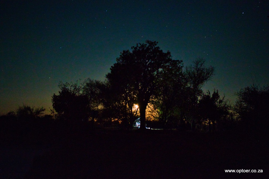 Moon rise at Third Brdge